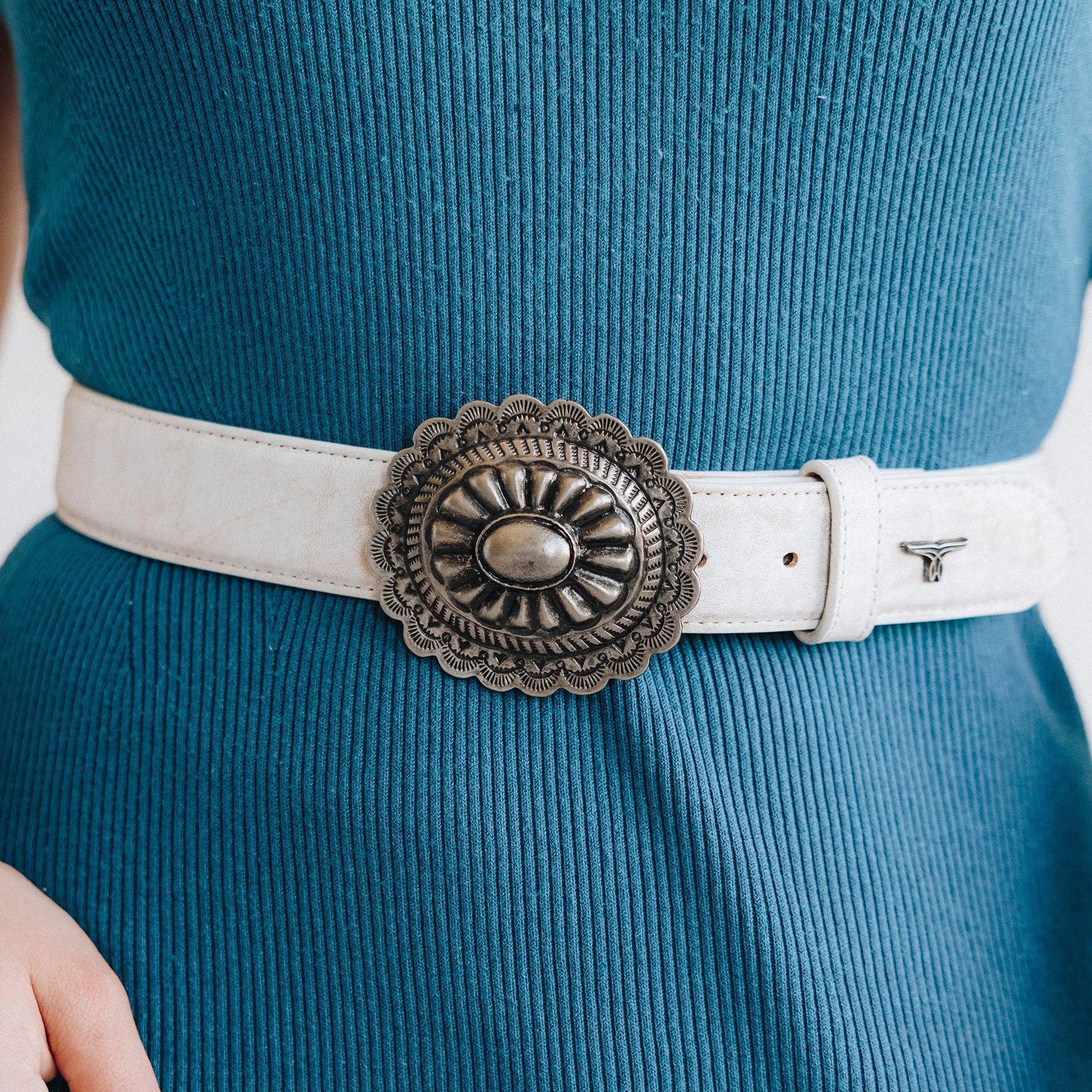 1.5 Woven Braided Belt with Round Buckle - Ceramic Crackle Belt Western Fashion by Lane