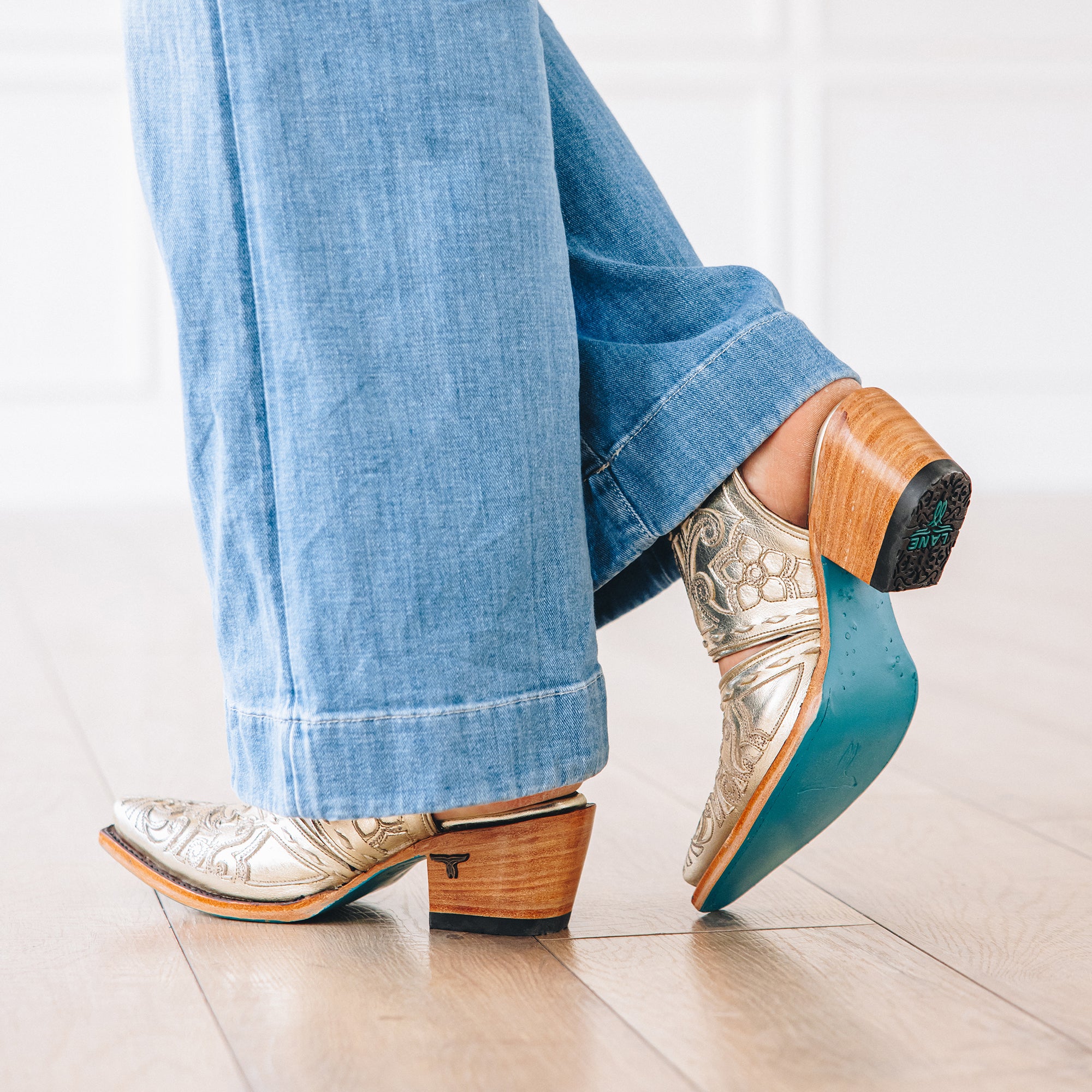 Robin Slingback Mule - Champagne Metallic Mule Western Fashion by Lane