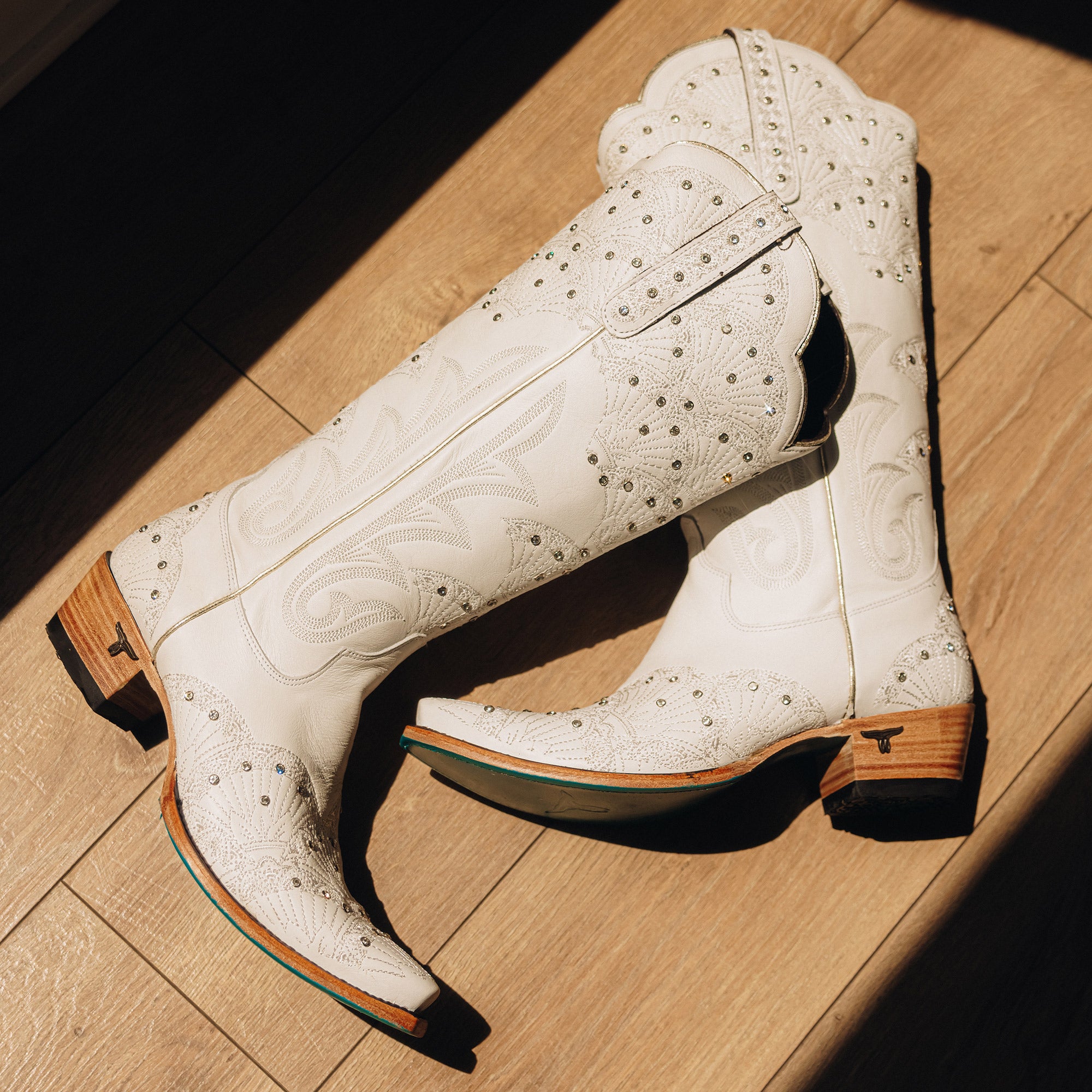 Calypso Boot - Matte White Ladies Boot Western Fashion by Lane