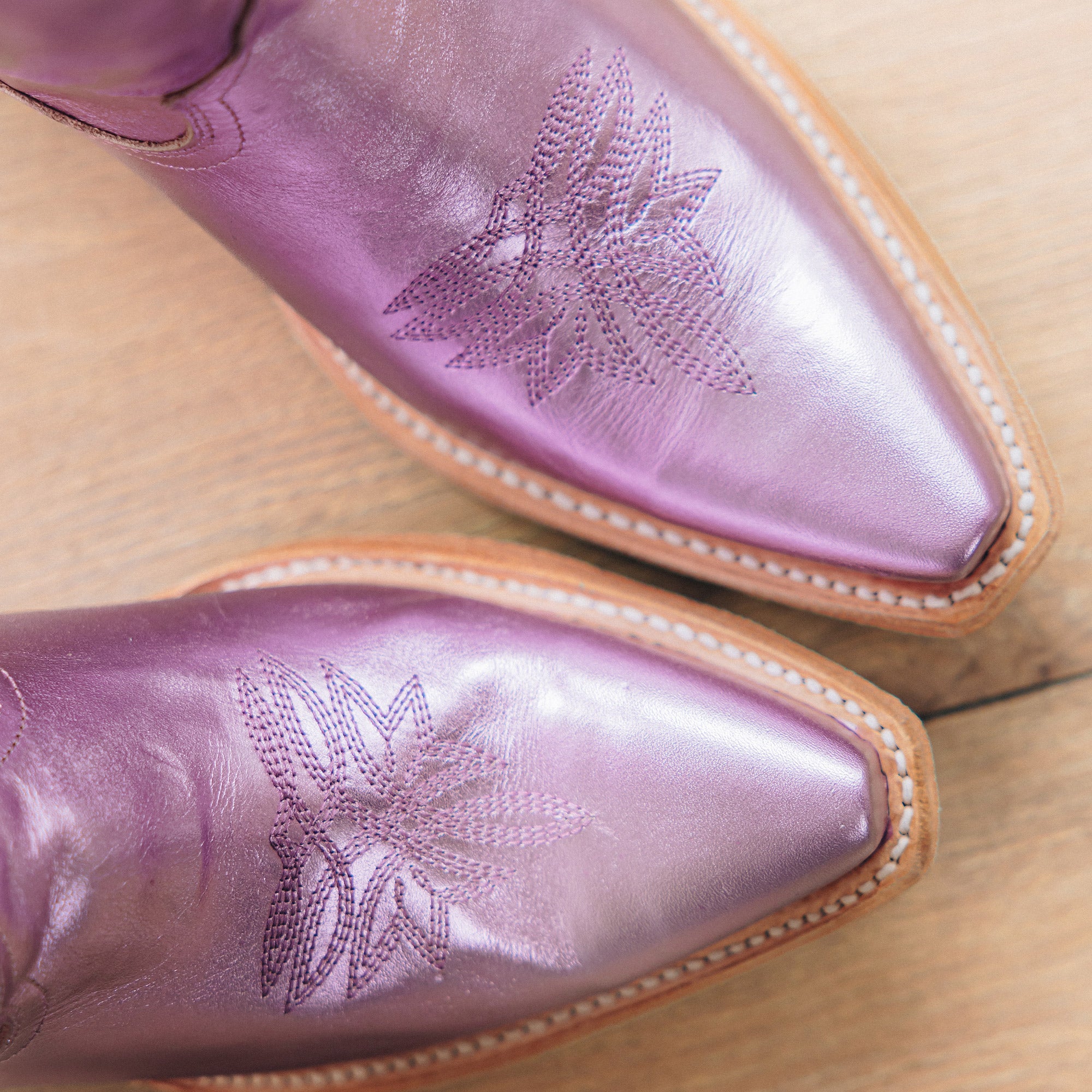 Smokeshow Boot - Lavender Metallic