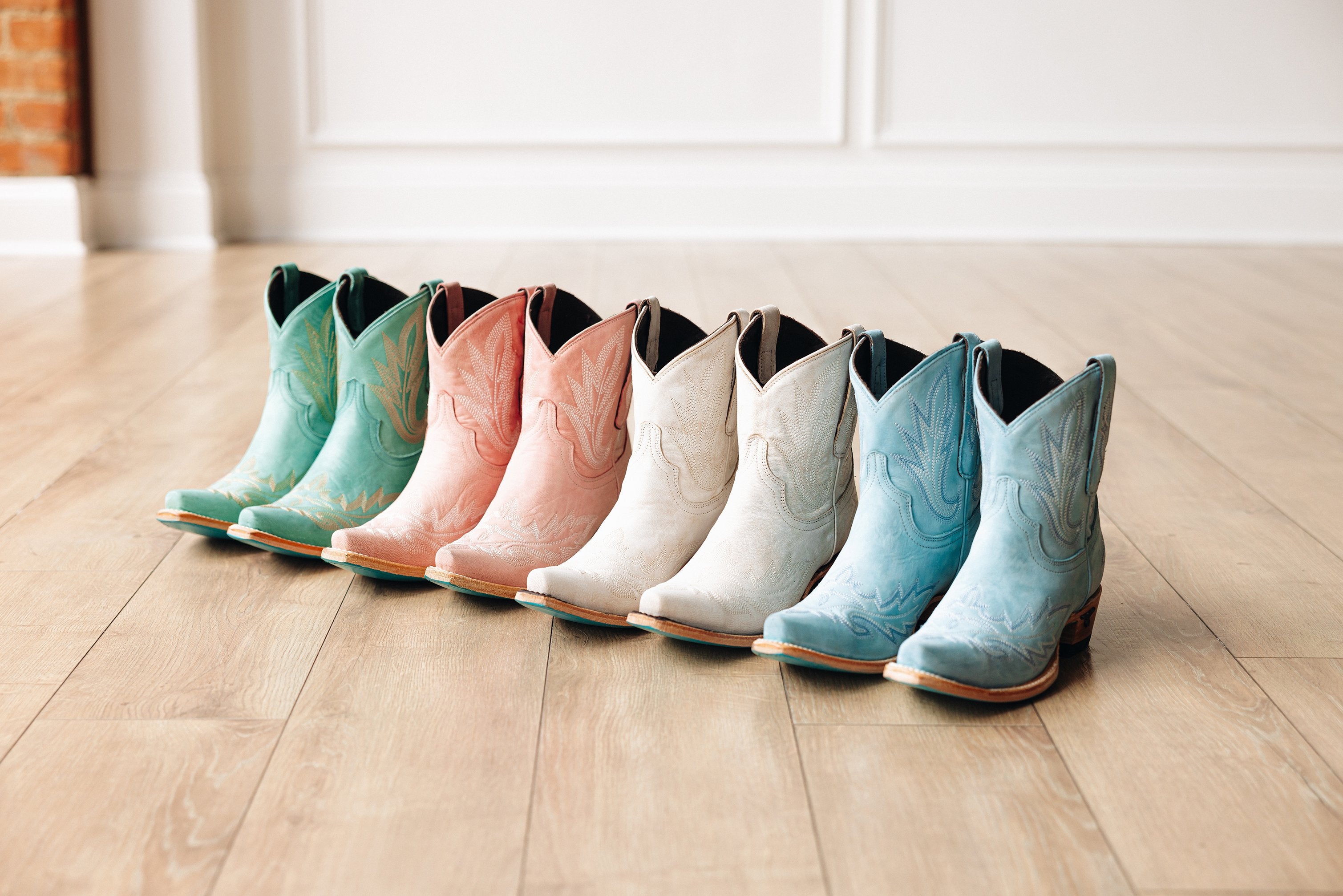BOOTIES