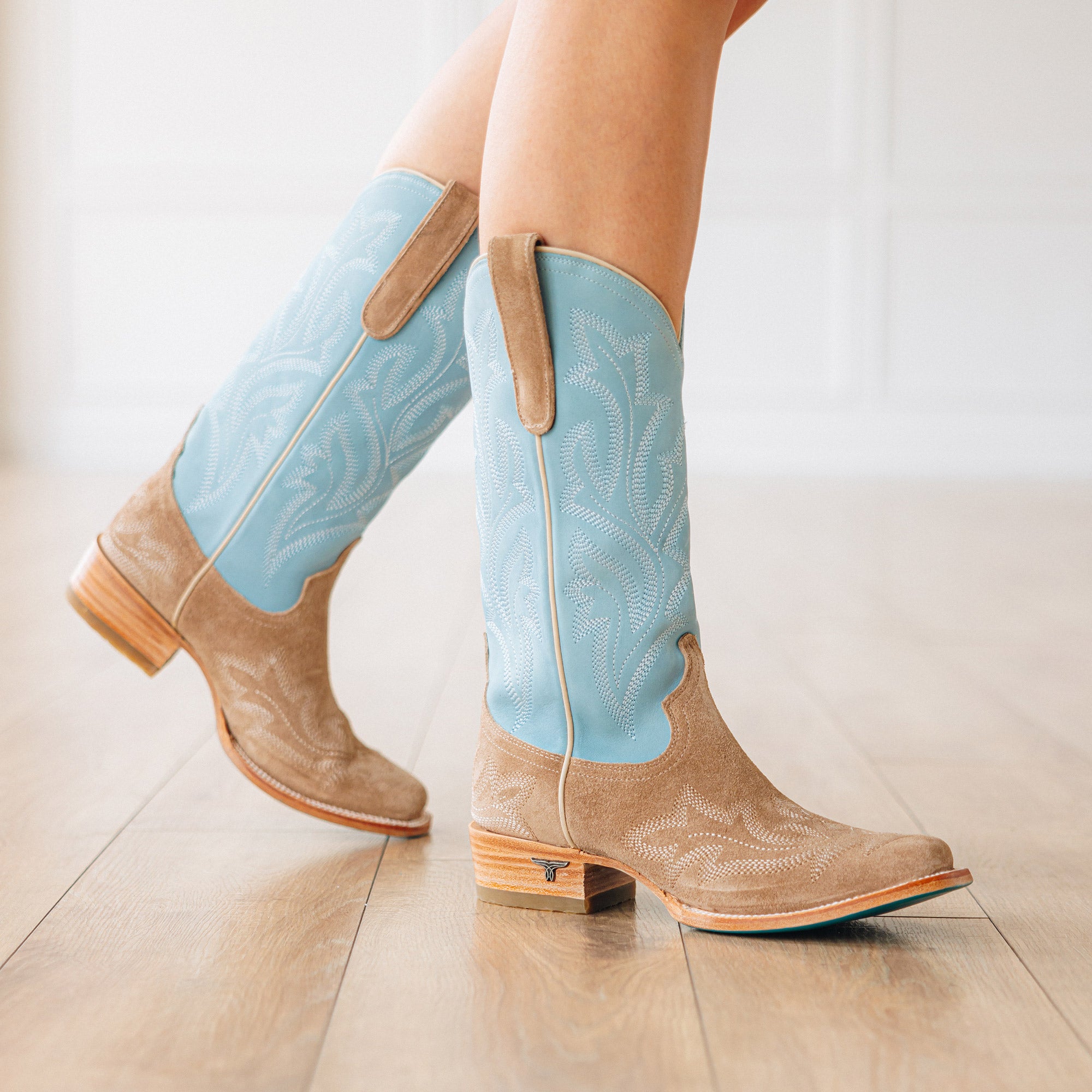 Saratoga Square Boot - Latte Suede and Powder Blue